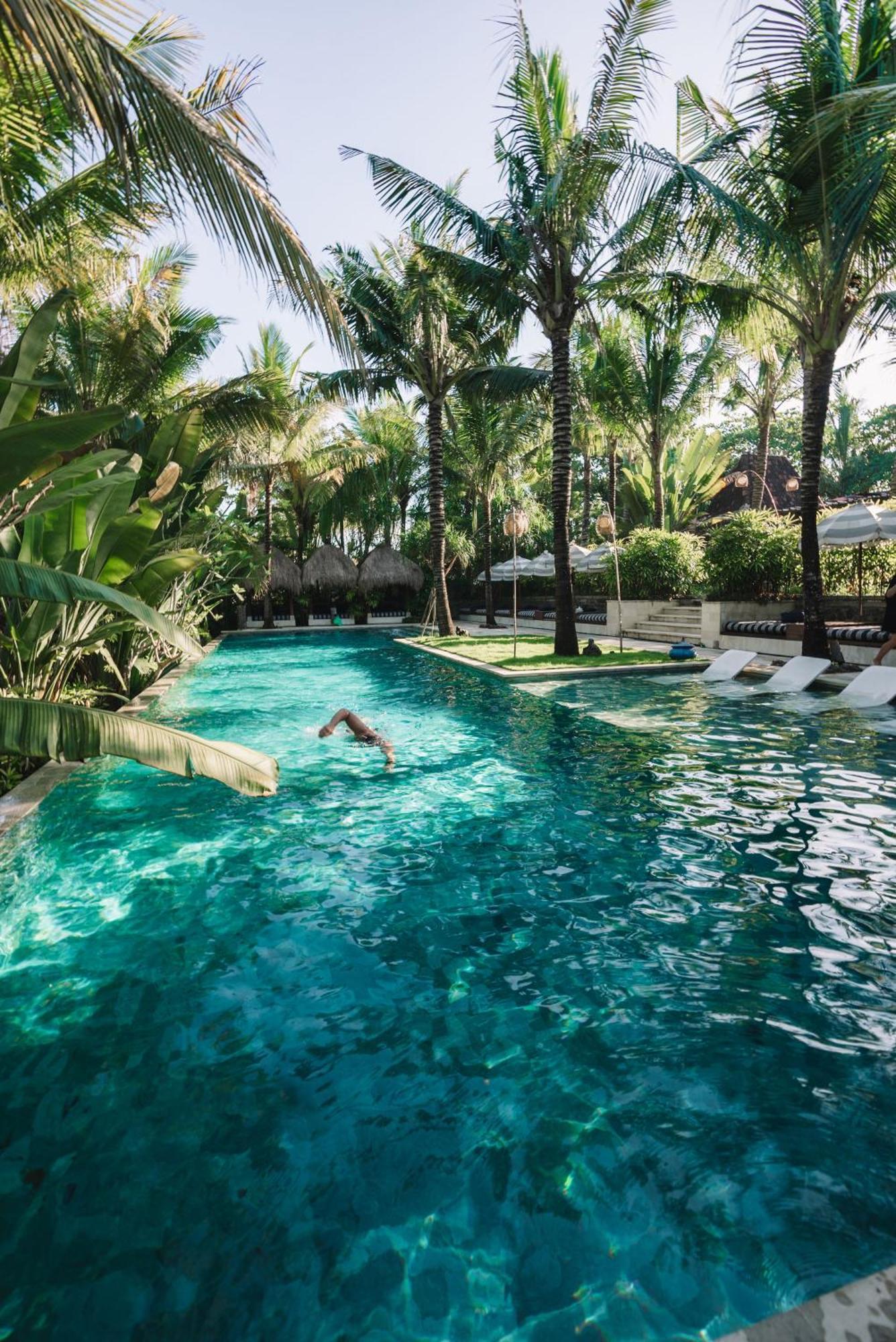 Komune And Club Bali Resort 4*