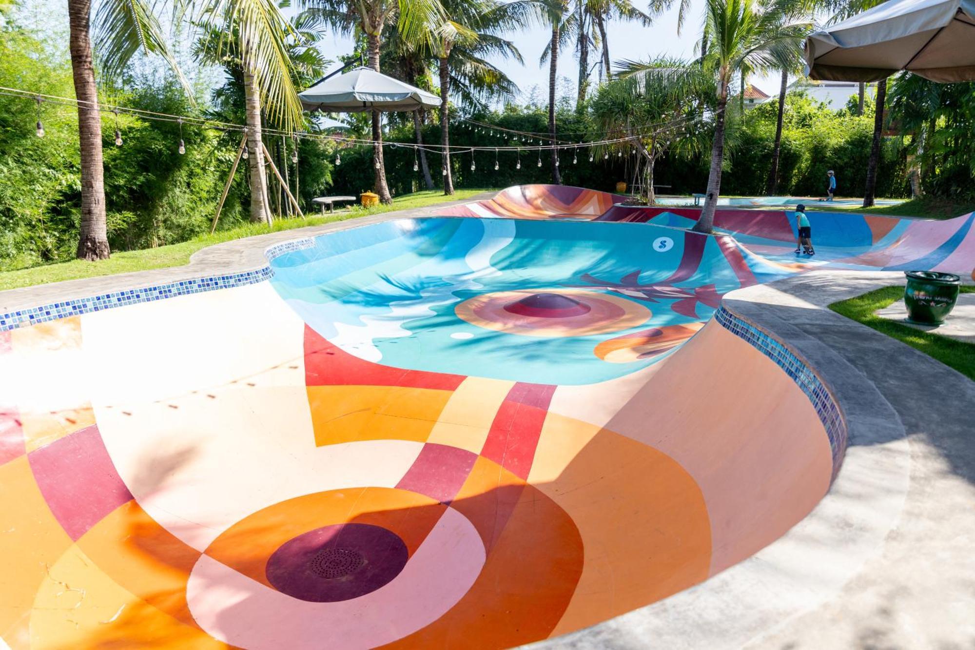 Resort Komune And Club Bali 4*