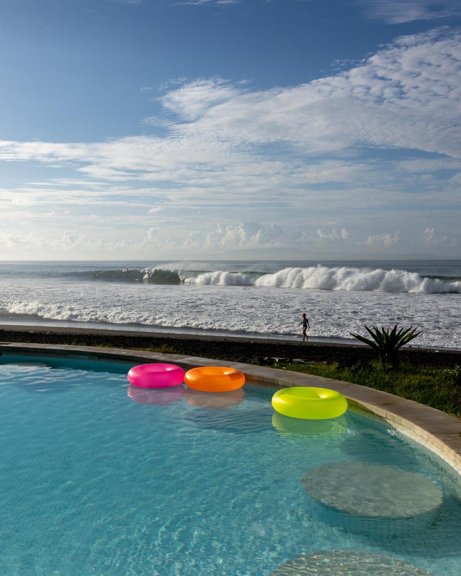 Komune And Club Bali Resort 4*