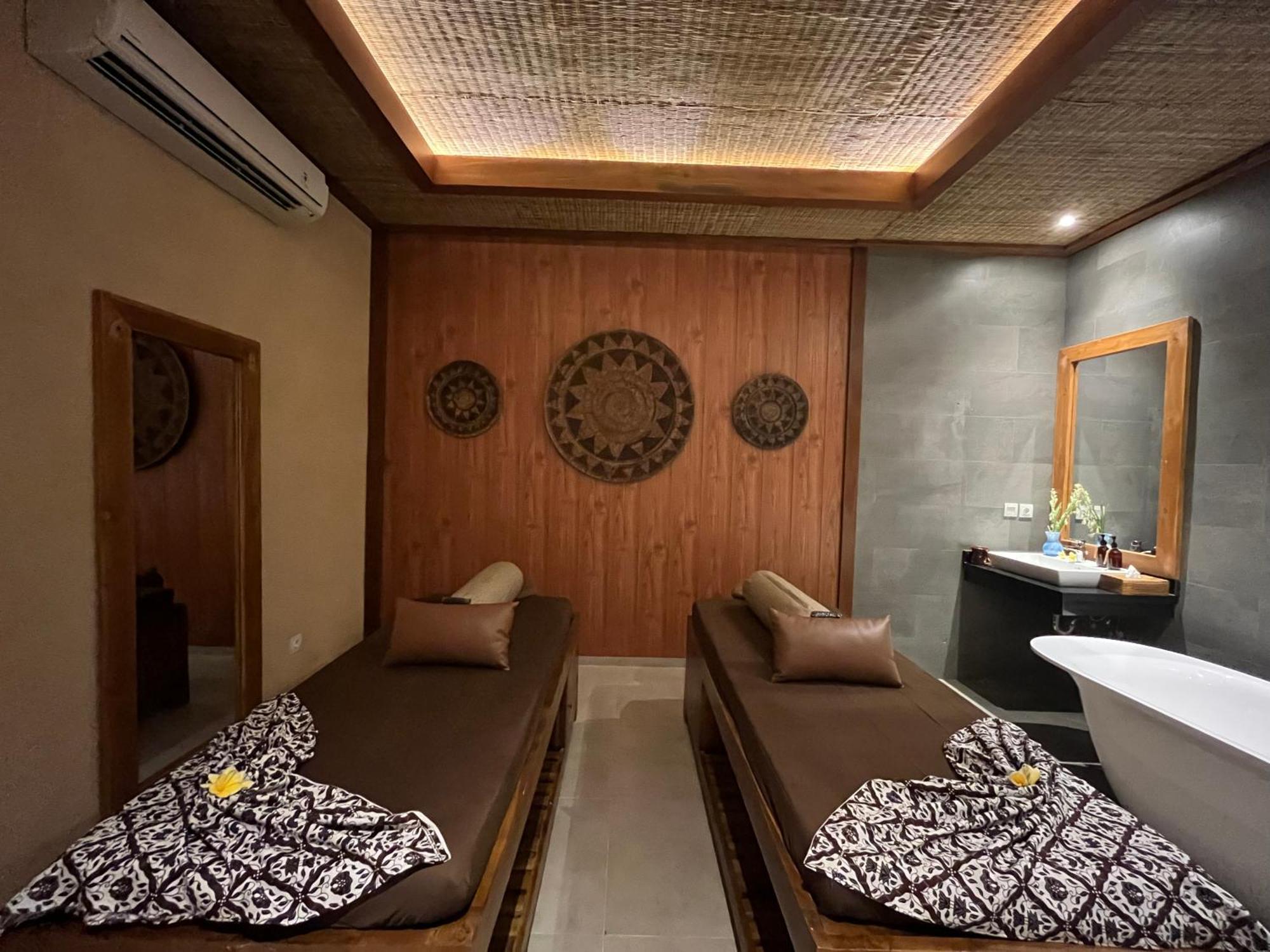 Sakti Garden & 4*