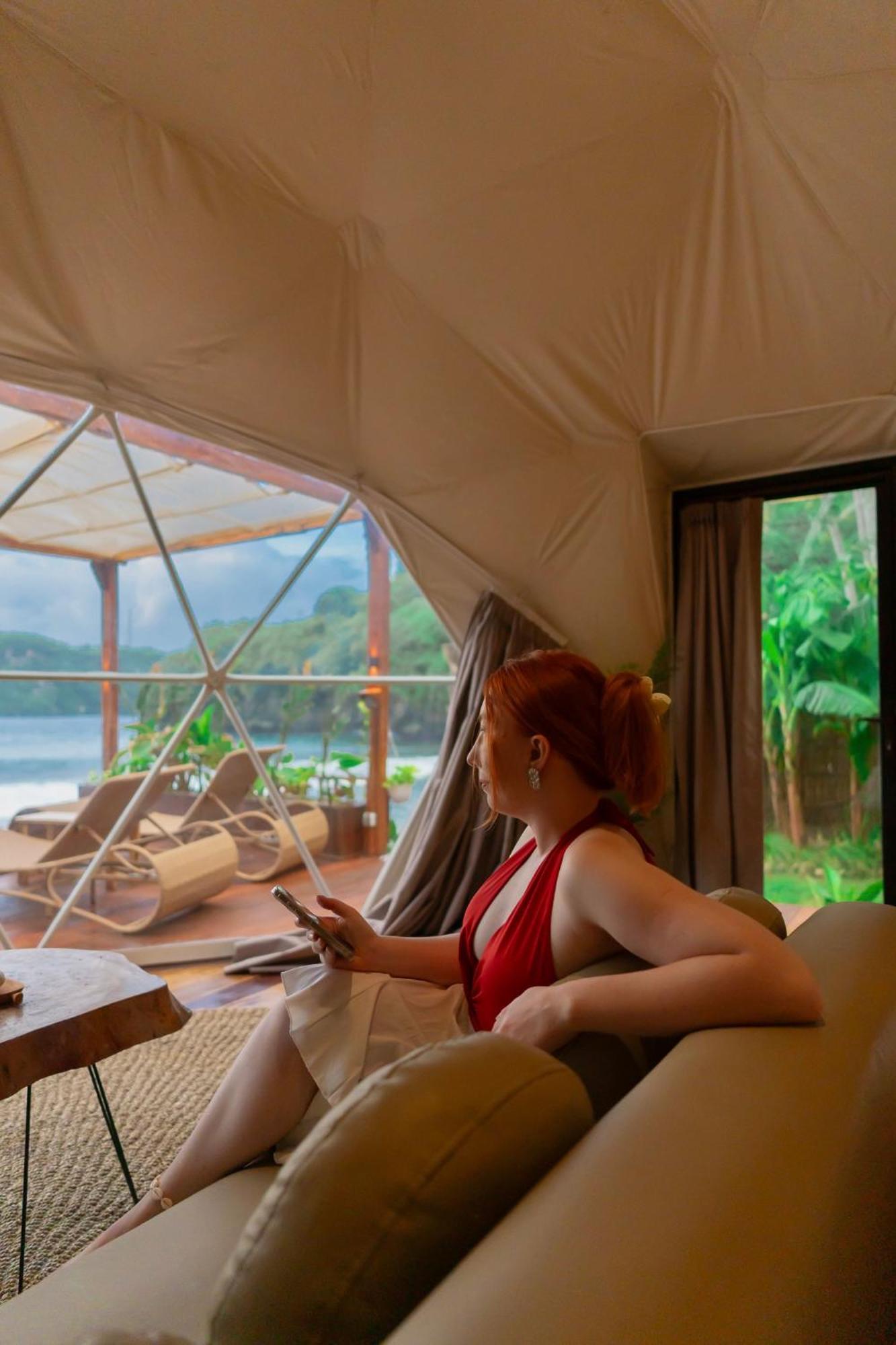Beachfront Luxury Dome - Gamat Bay