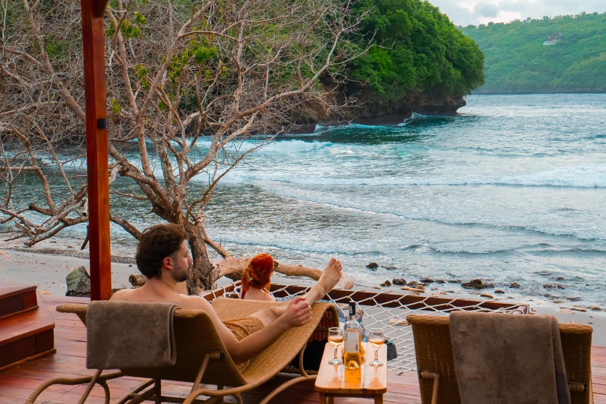 Beachfront Luxury Dome - Gamat Bay
