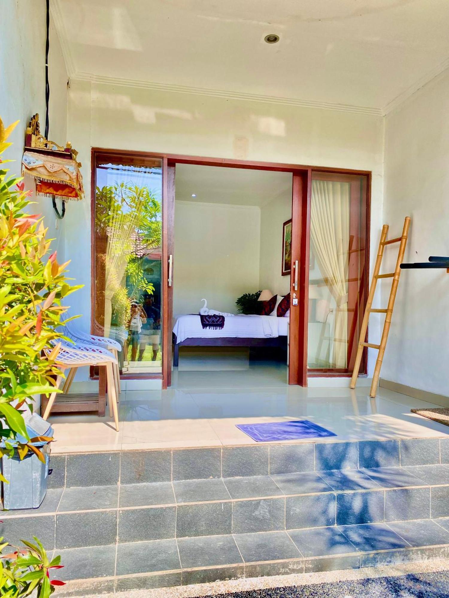 Homestay Padang-padang Sari