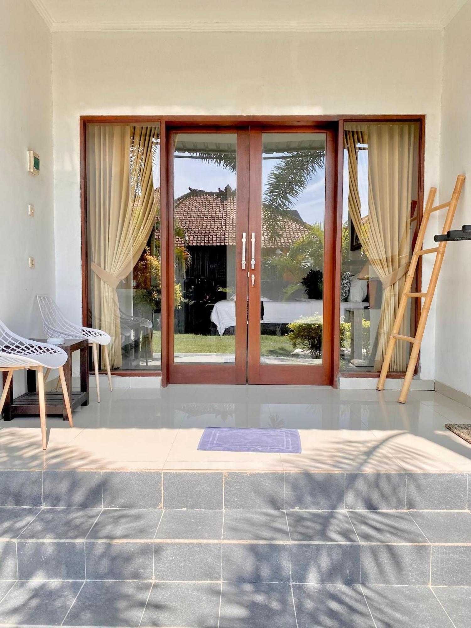 Padang-padang Sari Homestay *
