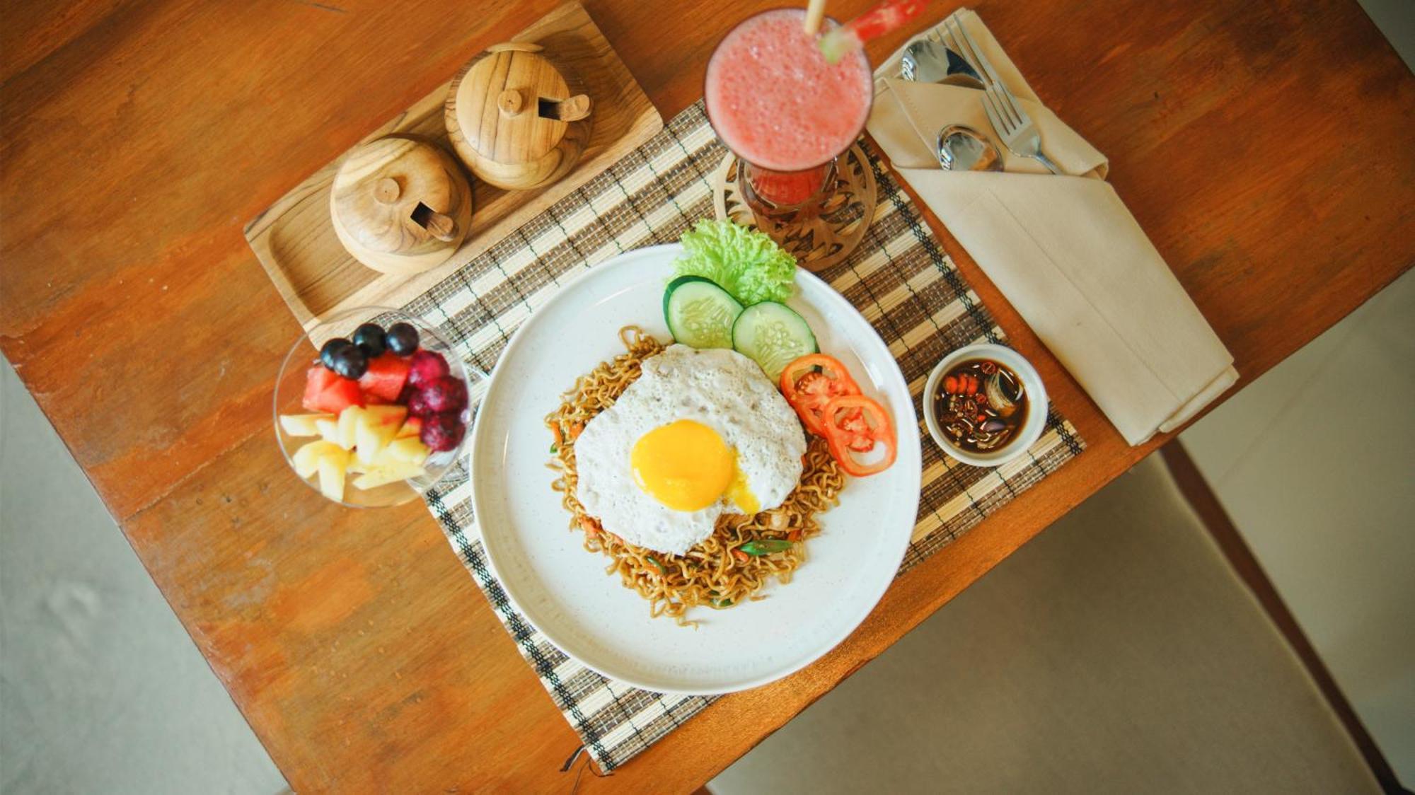 Inn Lemon Tree Bali Lovina (Bali)