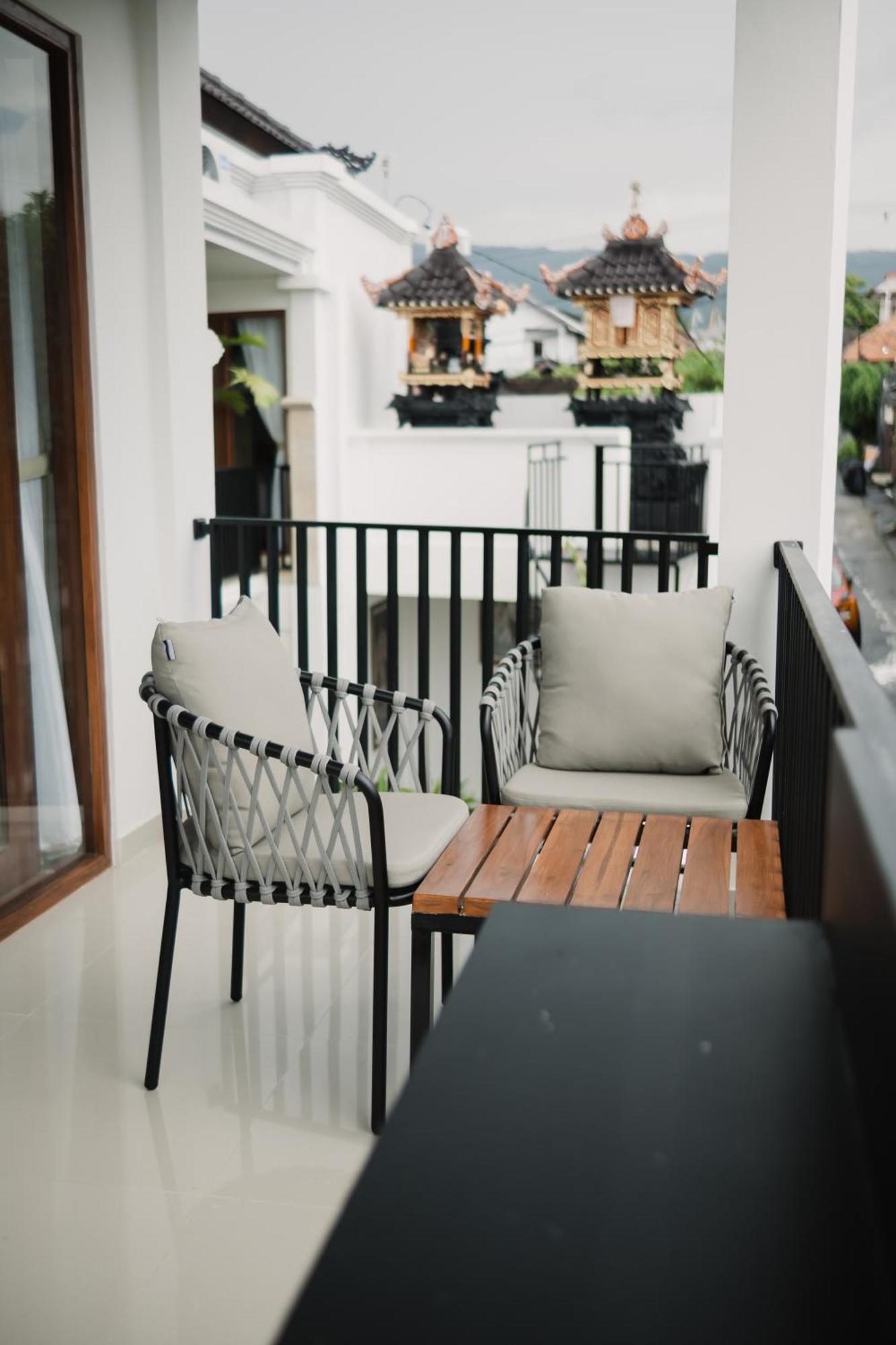Lemon Tree Bali Inn *