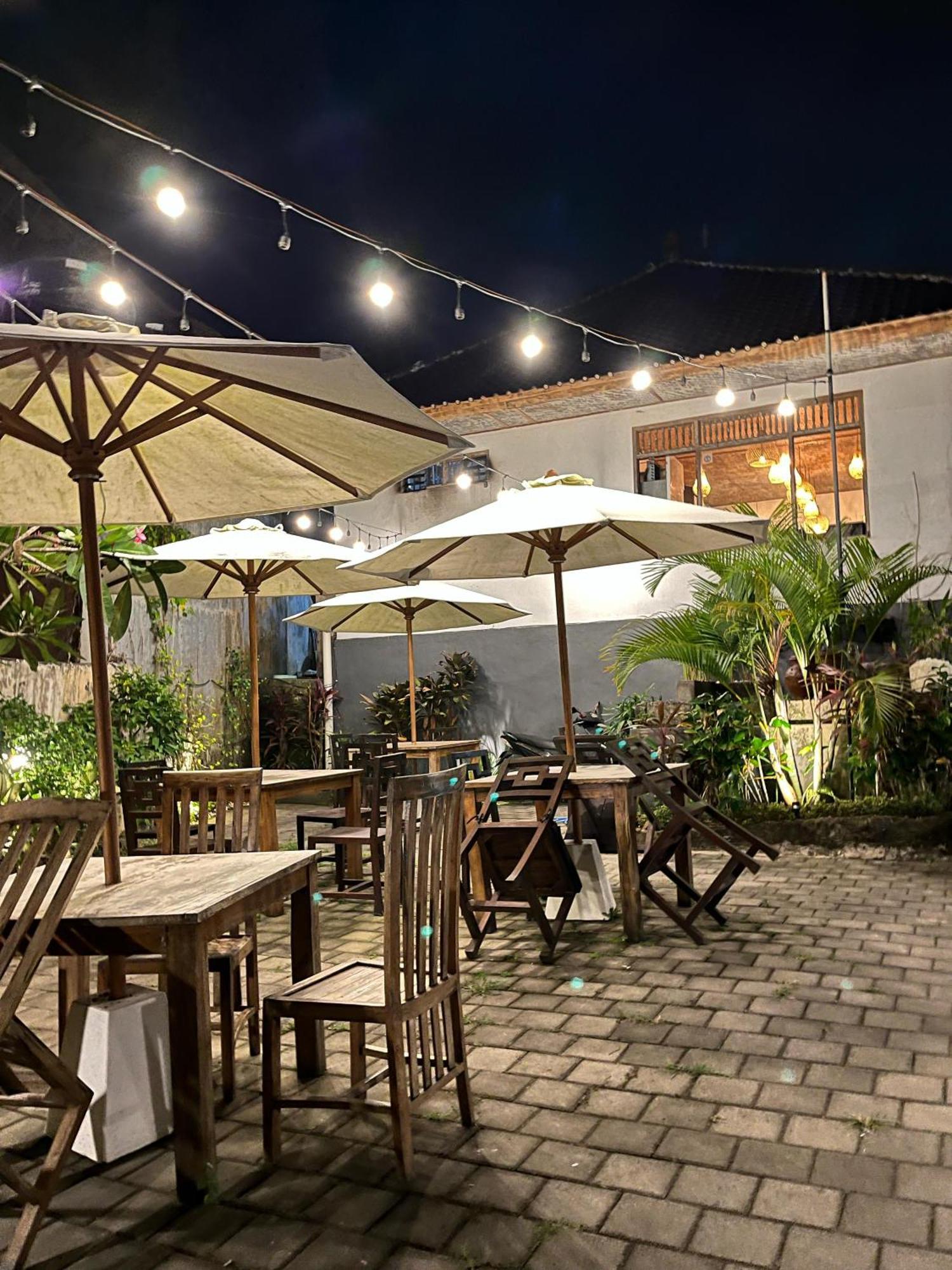 Homestay Padang-padang Sari