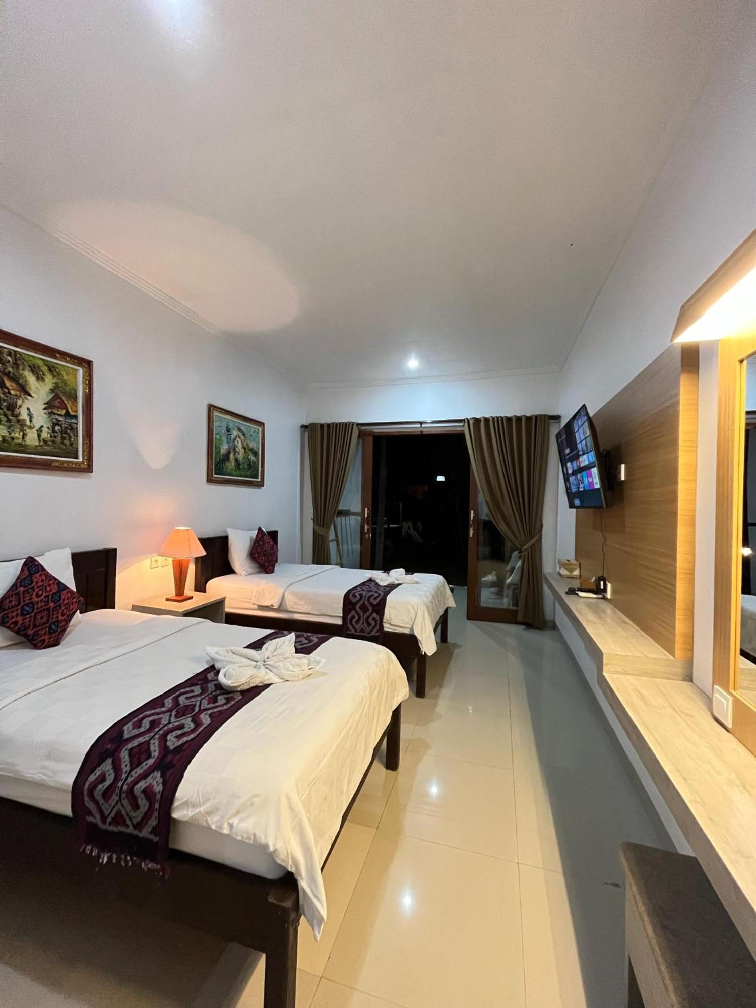 Padang-padang Sari * Uluwatu (Bali)