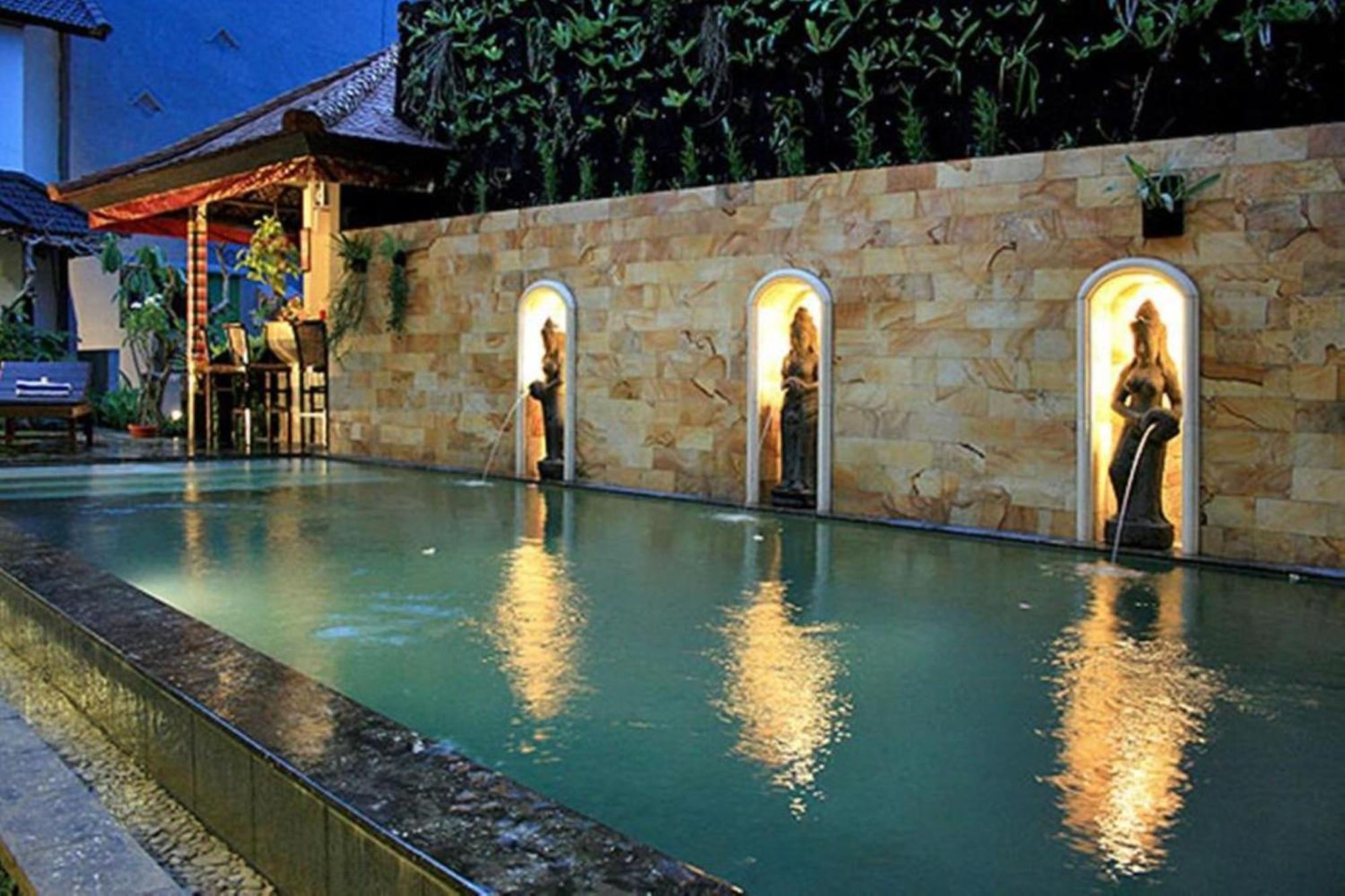 Taman Ayu Hotel 4*