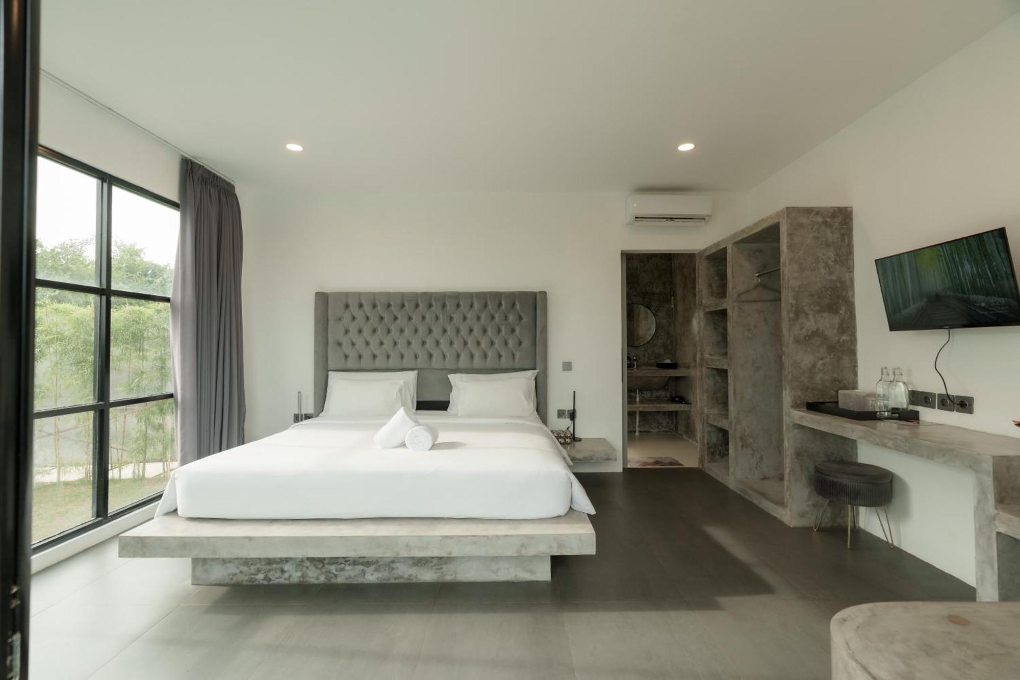 Aparthotel Valeria *