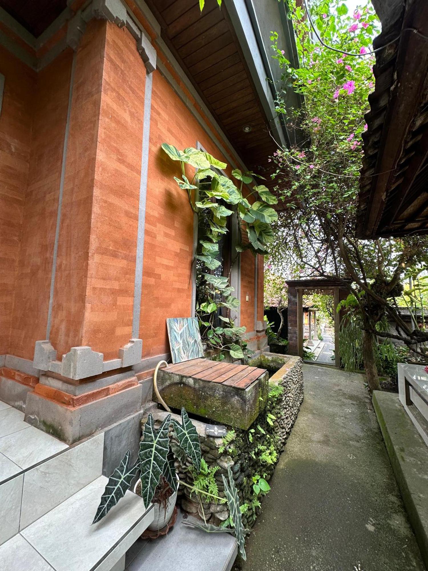 Guest house Tagel Karsa House *