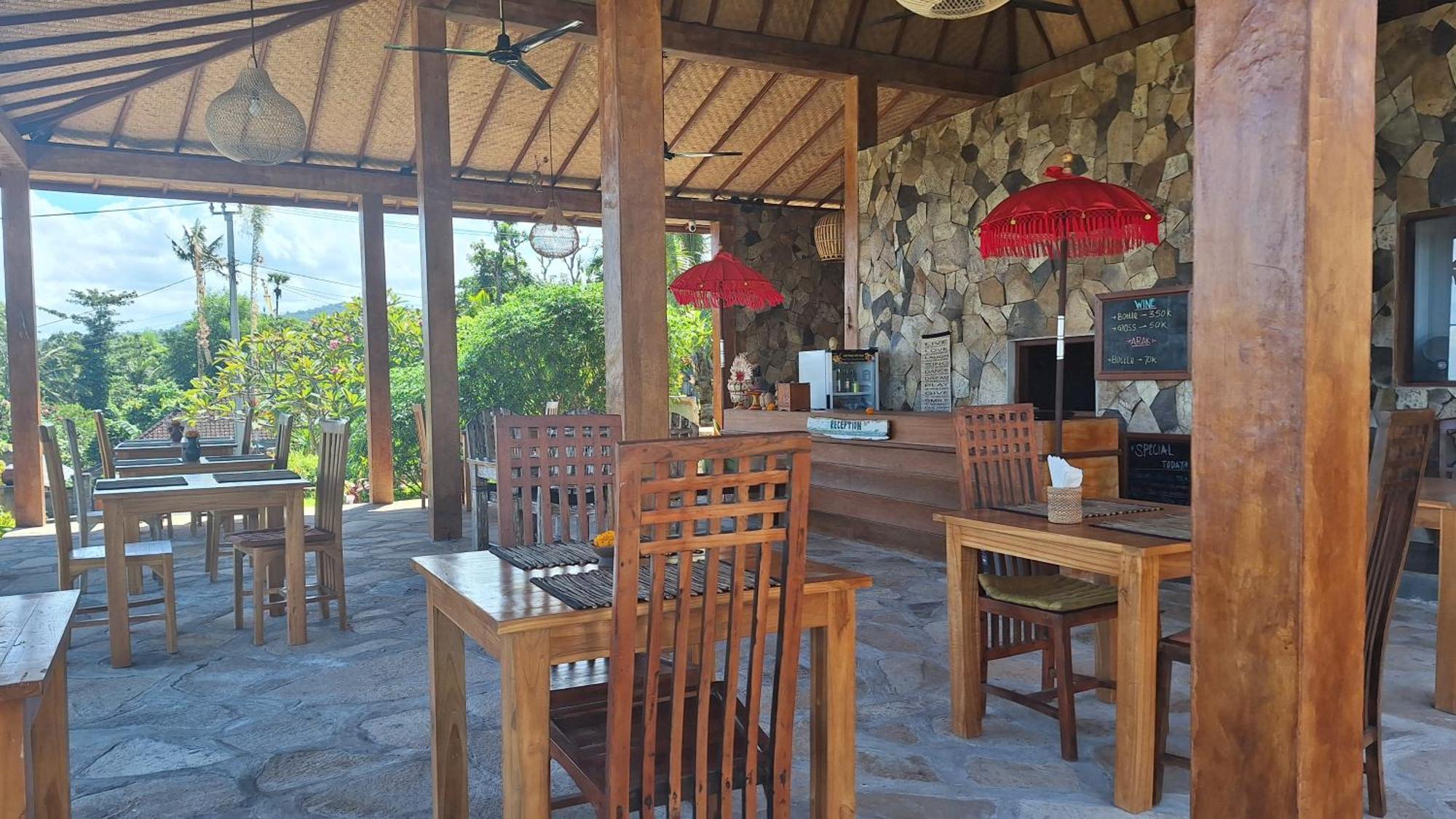 Frangipani & Restaurant Guest house 2*