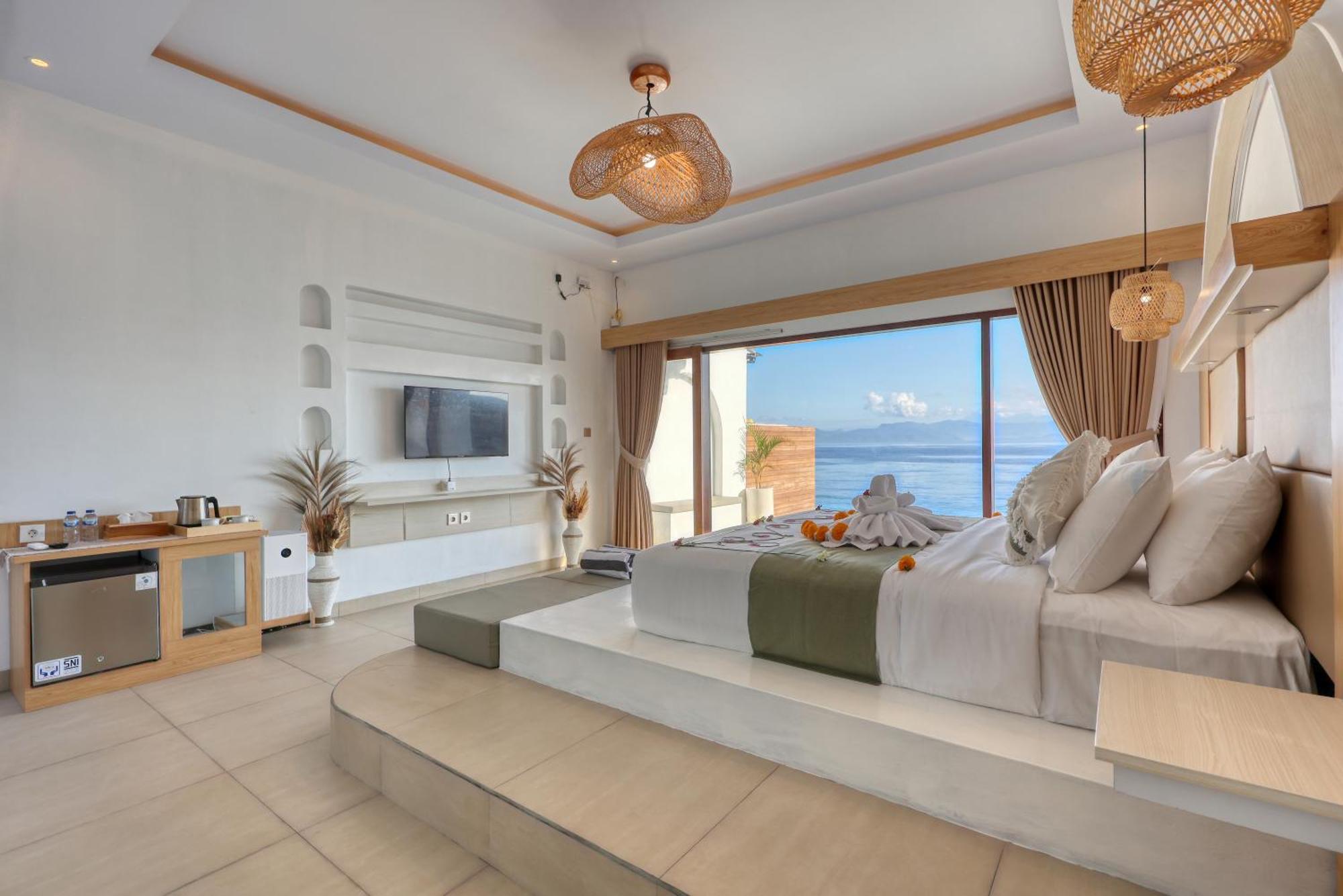 Moontana Beachfront * Batununggul
