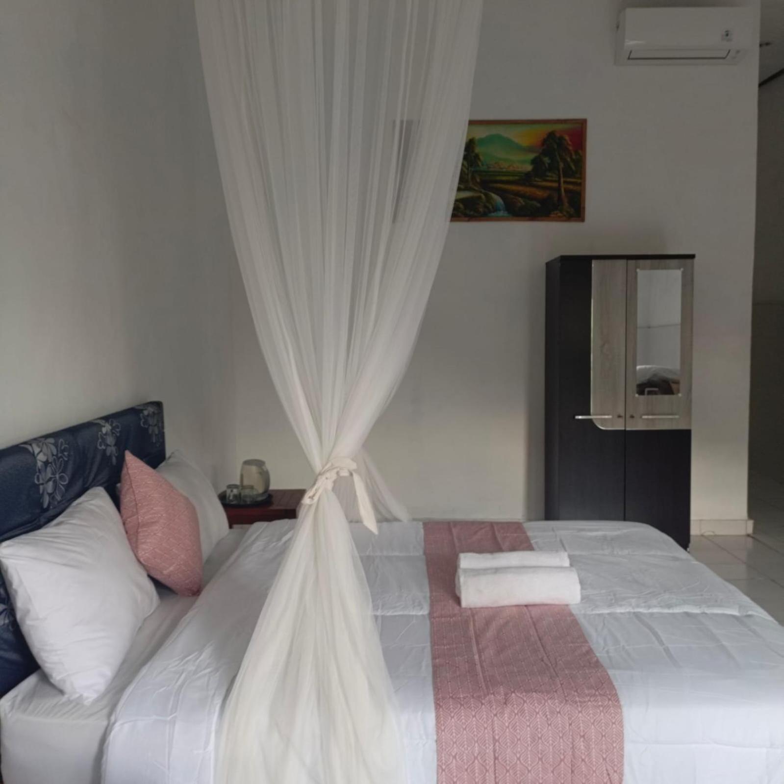 Guest house Kusuma Abiakta Sea Side Lembongan 2*