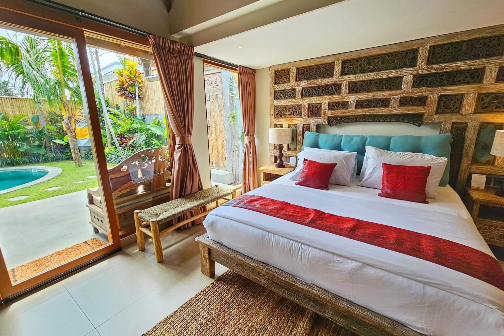 Diyara - 6000 Sq Ft Private - Stunning Rice Field View - Big Pool & Garden Villa *
