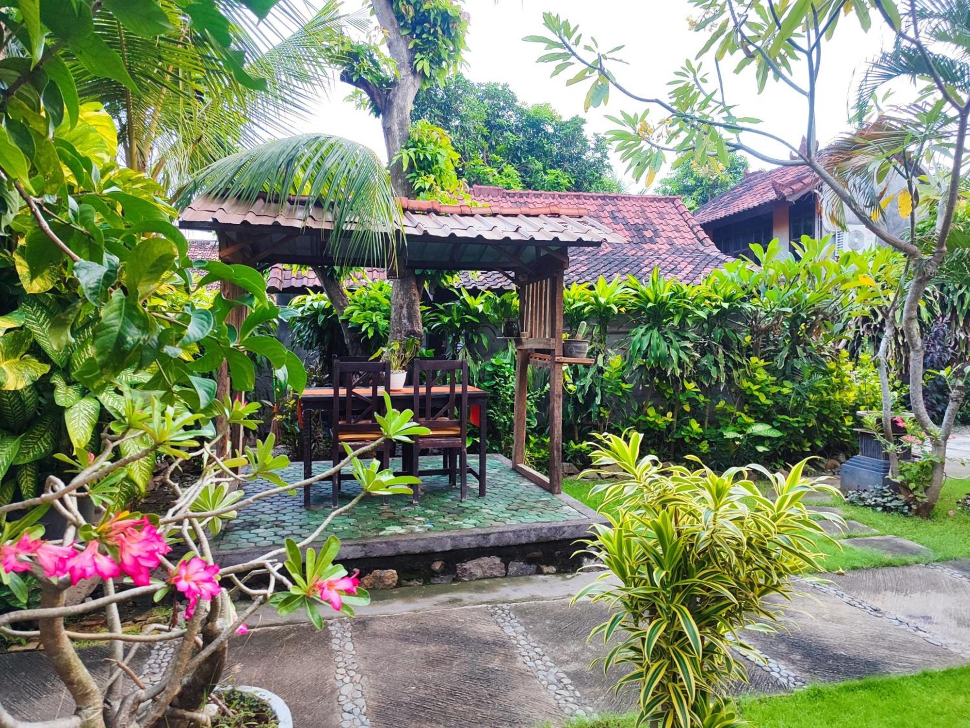 Giri Sari Bali Guest house *