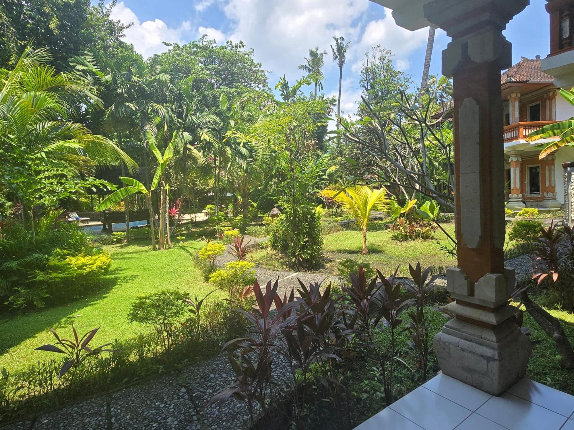 Rambutan Hotel Lovina (Bali)