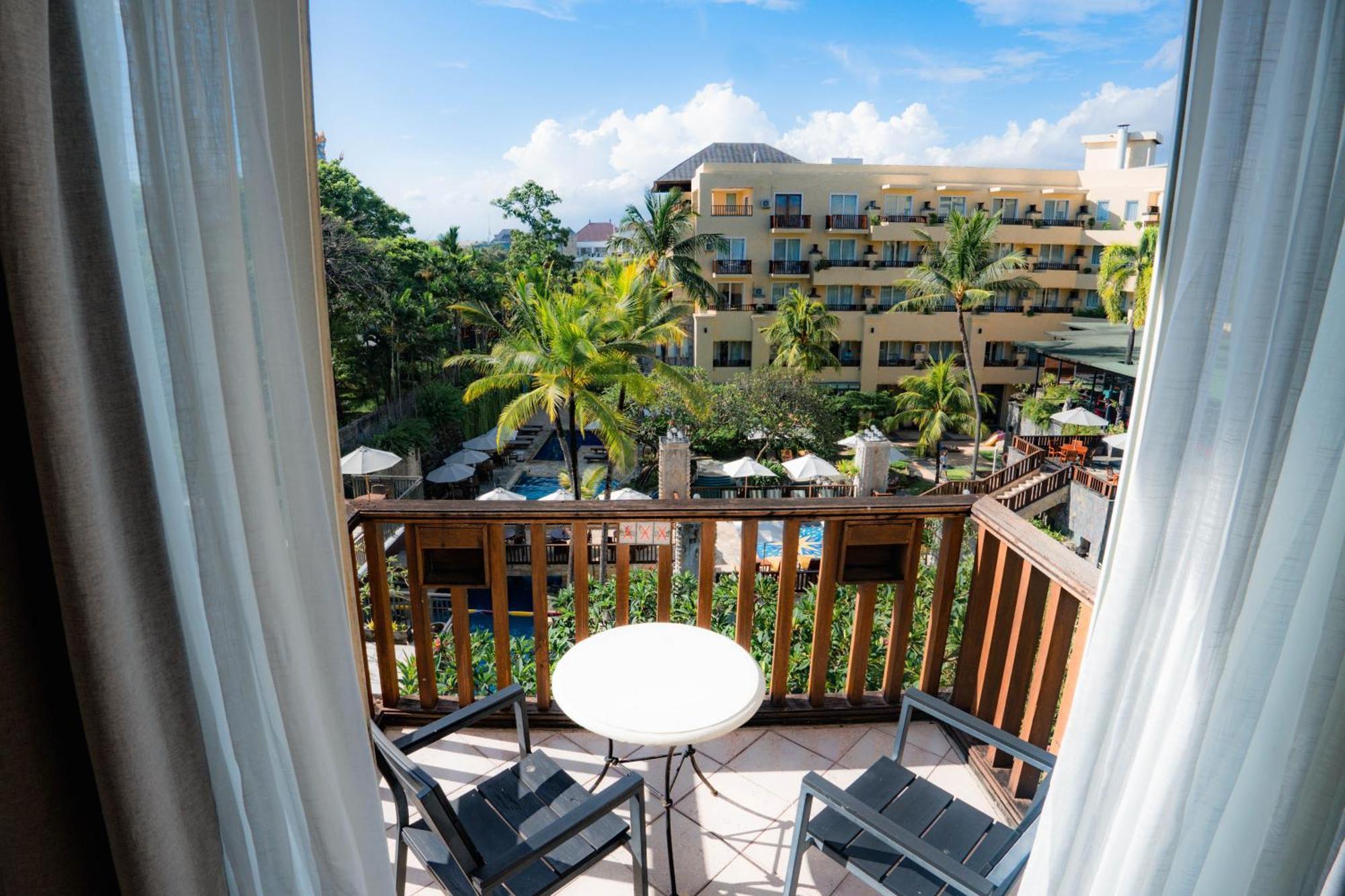 Hotel Kuta Paradiso 5*
