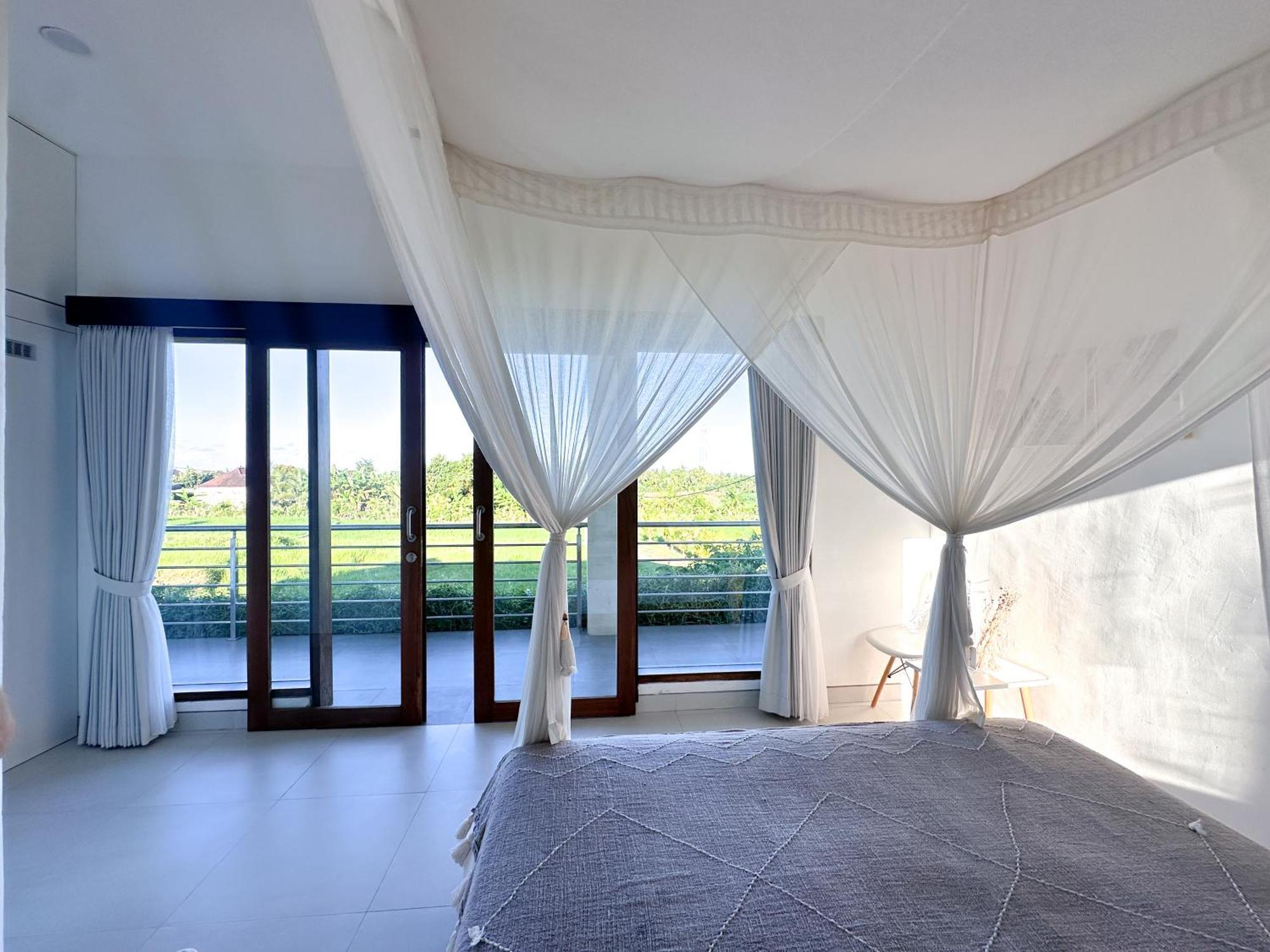 Three Palms Surf & Medewi Bed & Breakfast