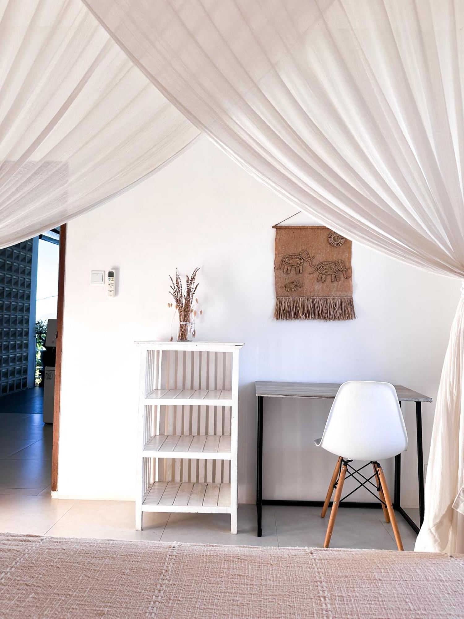 Bed & Breakfast Three Palms Surf & Medewi