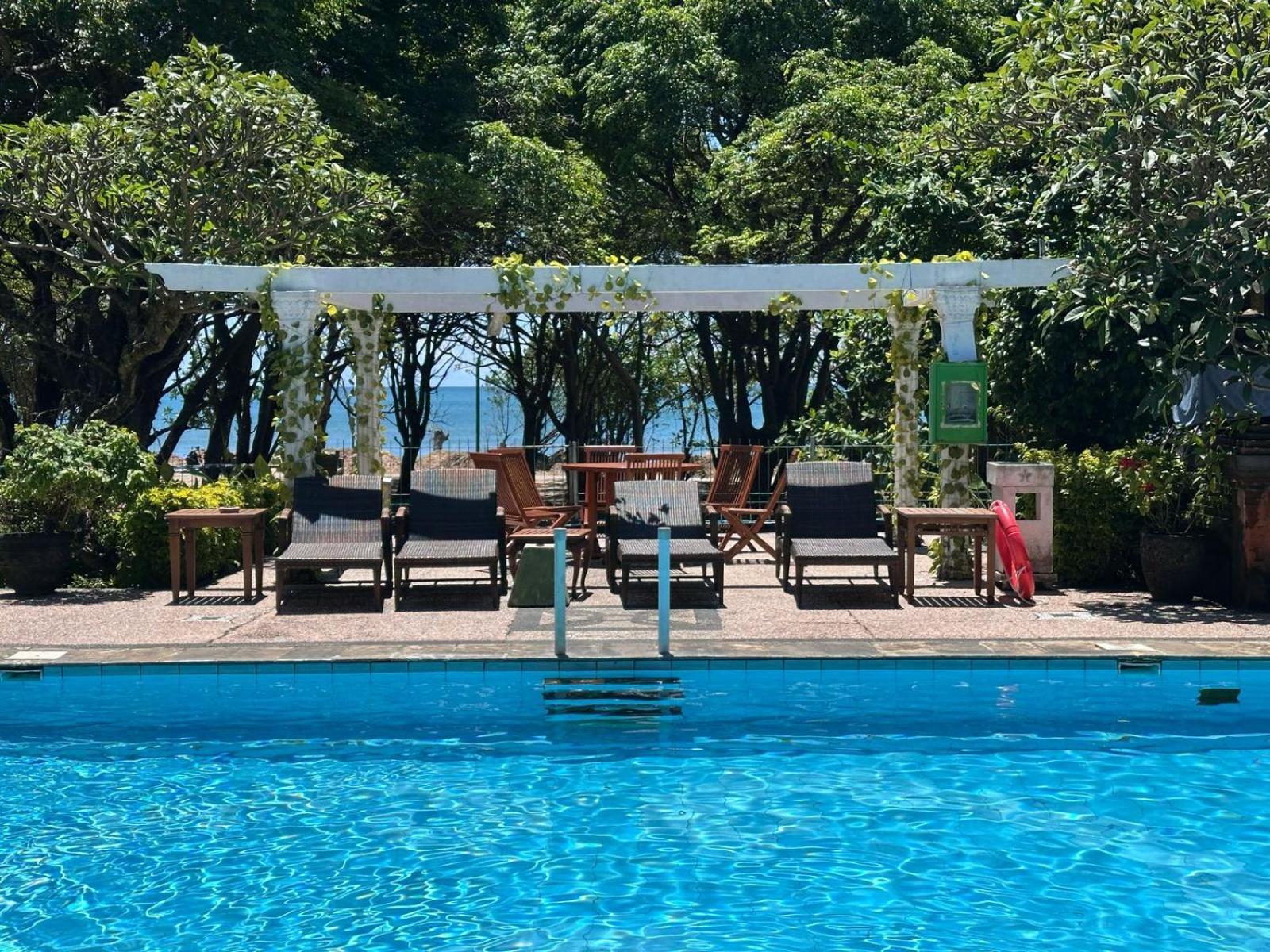 Melasti Kuta & 3* Kuta (Bali)