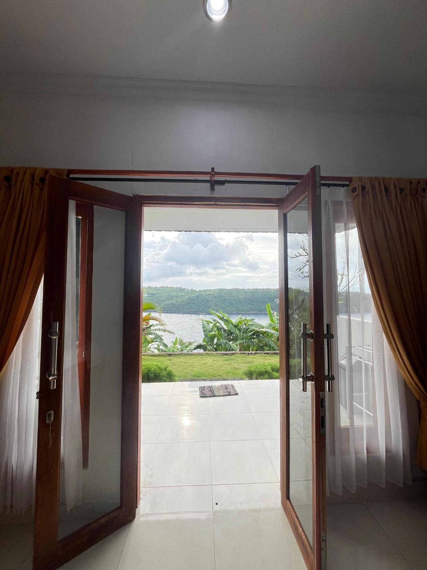 Oceanview Nusa Penida Holiday park 2*