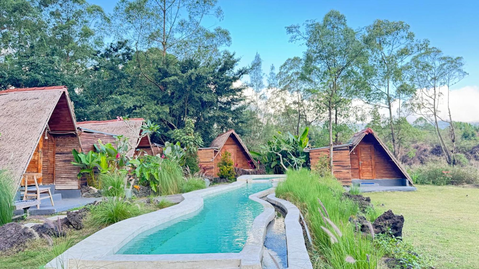 Triangular House And Hot Spring Wisma tamu *