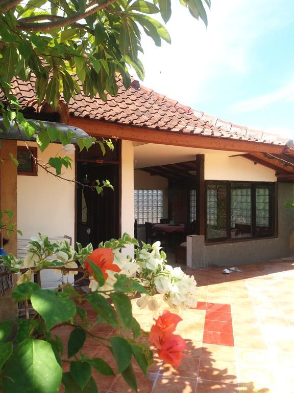Kembar Padangbai