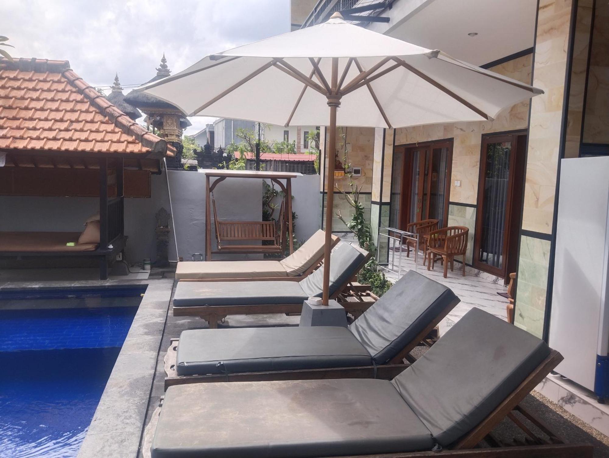 Leo Guest house