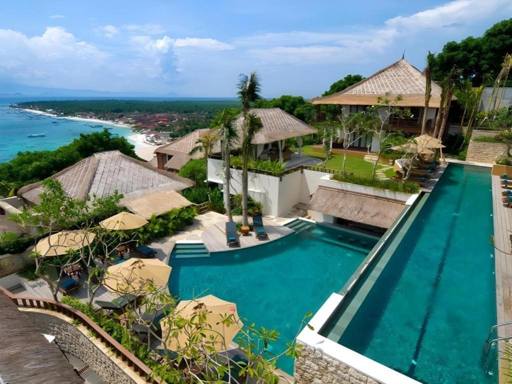 Batu Karang Lembongan & 4*