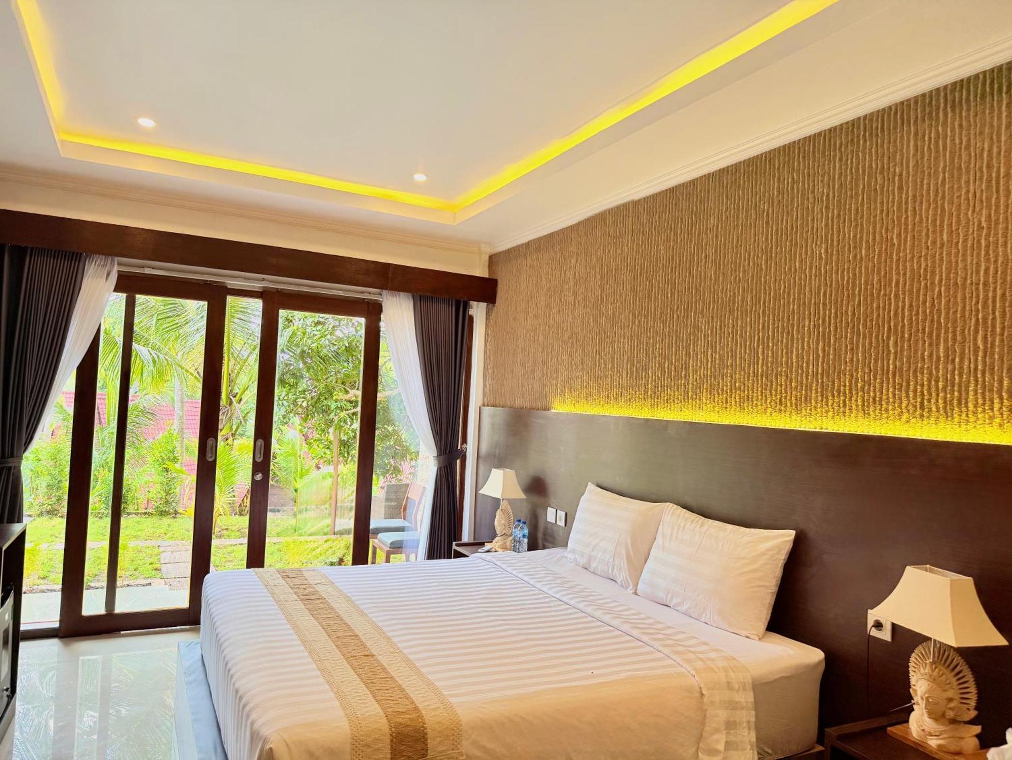 Kelingking Tropical Hotel Batumadeg