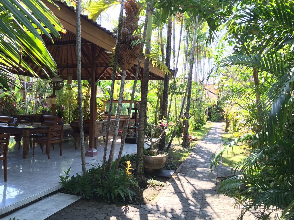 Bumi Ayu Hotel 3*