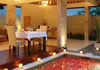 Villa Grand Akhyati & *
