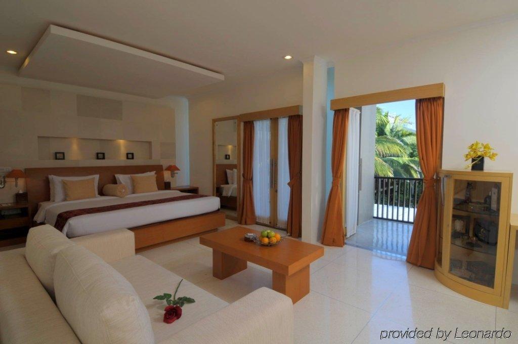 Hotel The Oasis Benoa Bali 4*