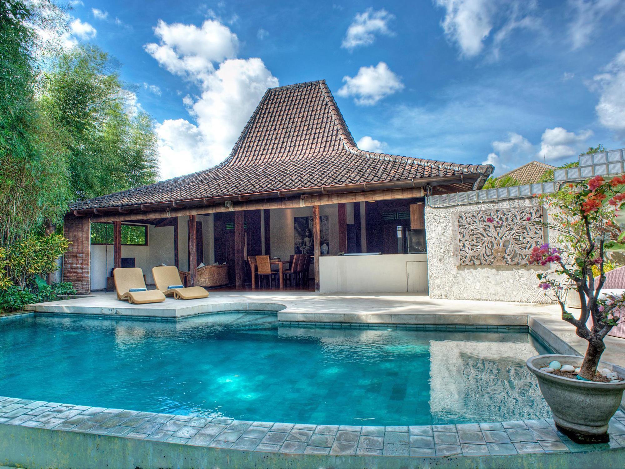 The Joglos Villa