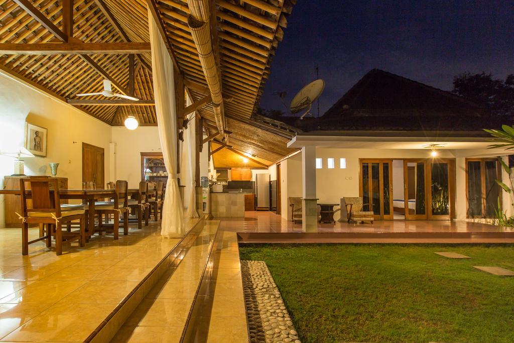 Joglo Rossi Legian (Bali)
