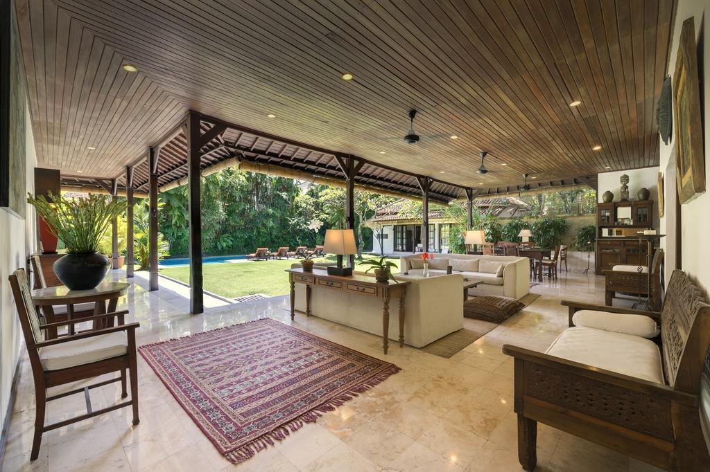 Villa Eight