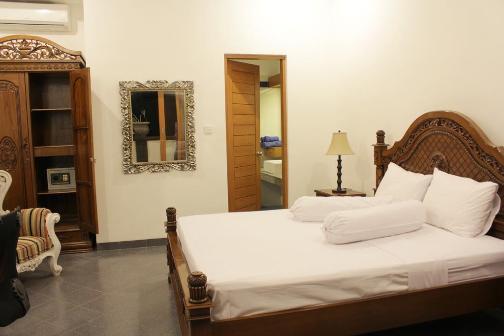 Ayu * Sanur (Bali)