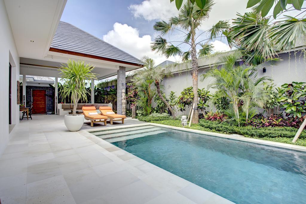Jonas Bali * Seminyak (Bali)