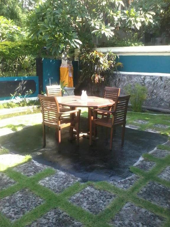 Bo's Bungalows And Restaurant 2*