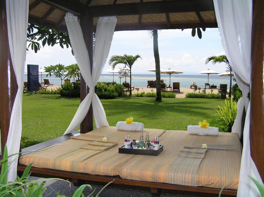 Hotel The Oasis Benoa Bali