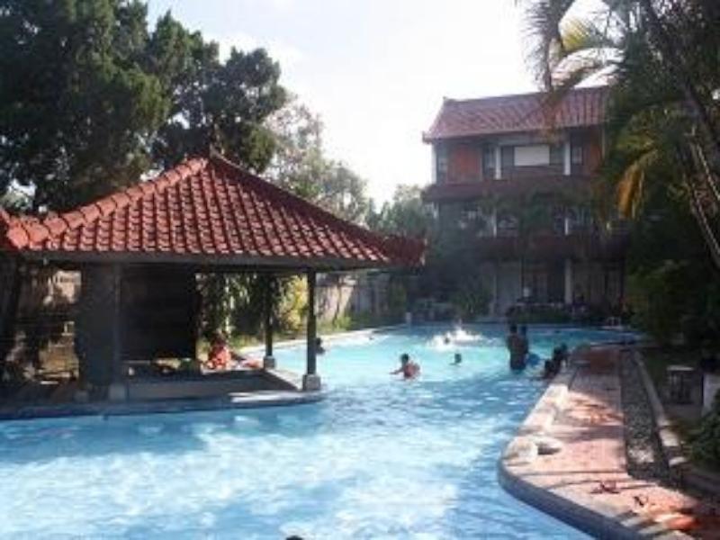 Hotel Oranjje 3*