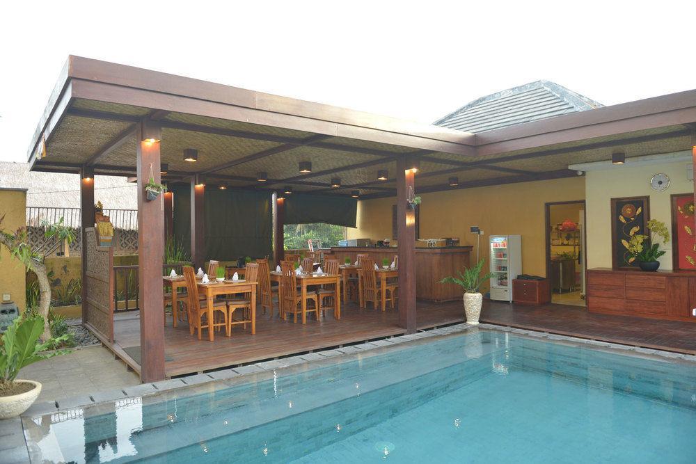 Uma Sri Hotel 3*