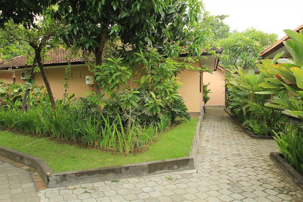 Lusa At Kuta Hotel 3*