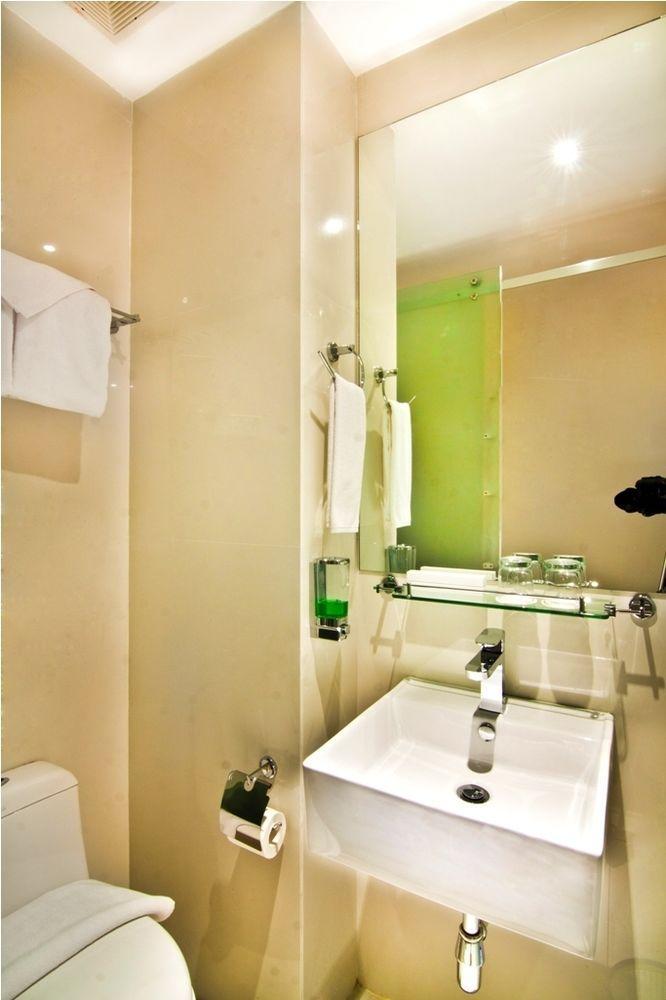 Q Bali Hotel 2*
