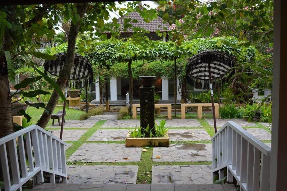 Garden Hotel