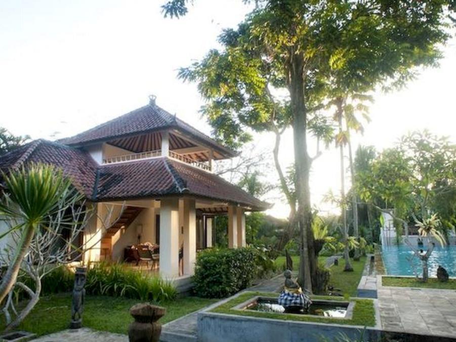 Garden Hotel 3*