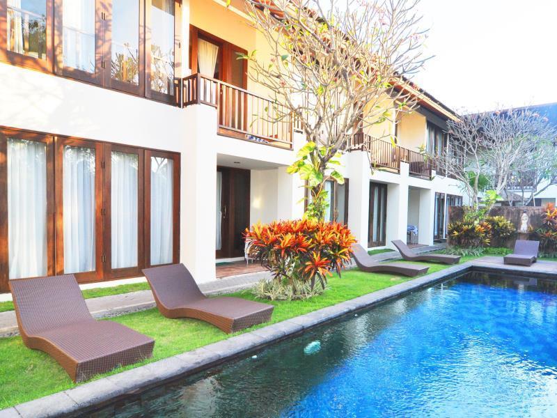 Sekuta Aparthotel 3*