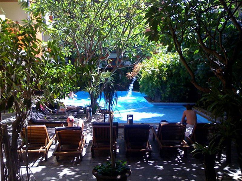 Green Garden Hotel 2*