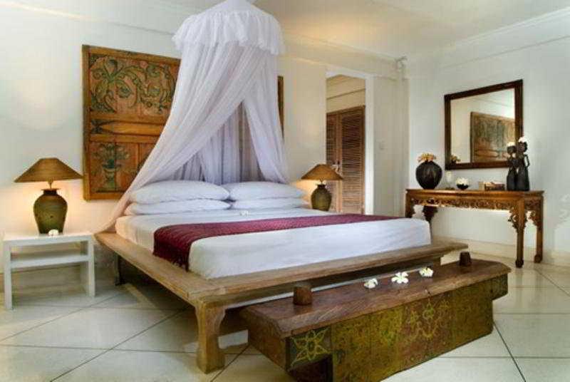 Atas Ombak * Seminyak (Bali)